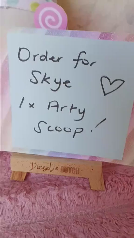 Arty Scoop